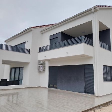 Villa Biba 诺瓦利娅 外观 照片